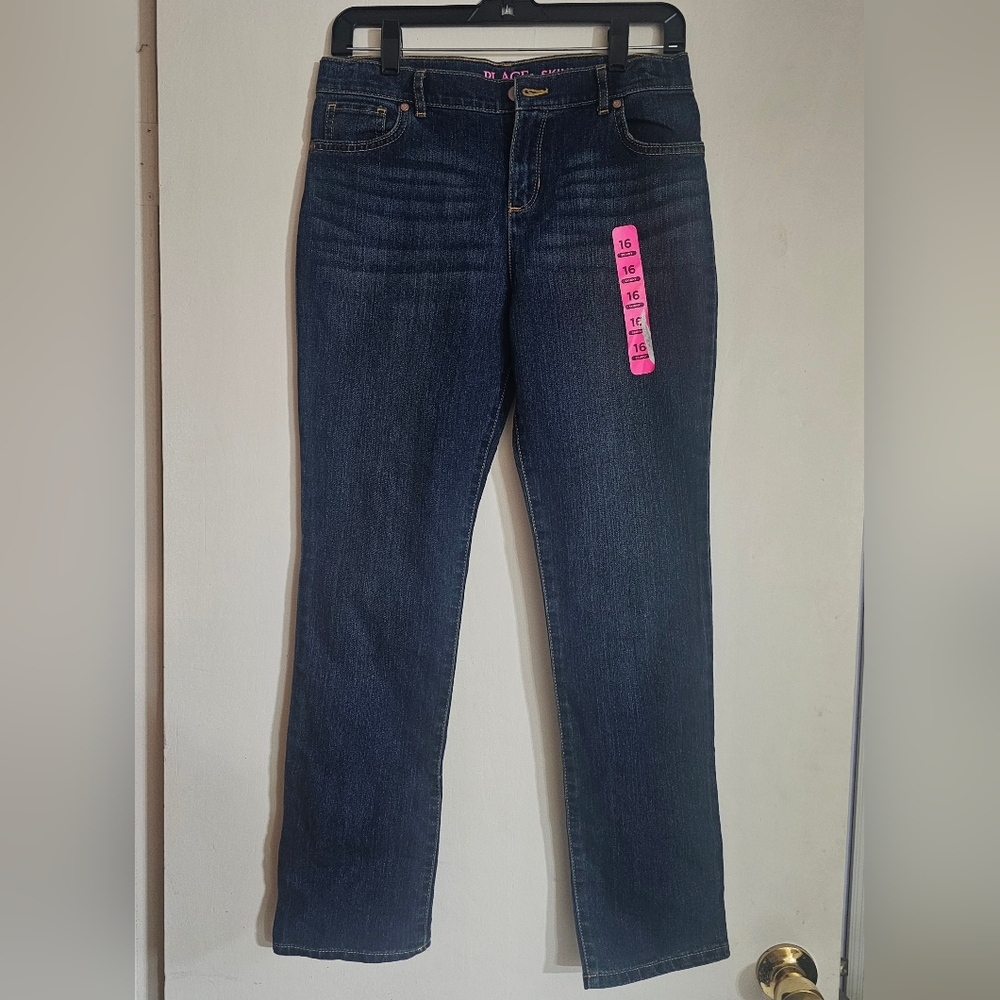 GIRL JEANS BRAND NEW PLACE